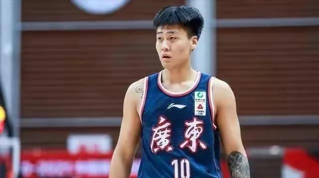 柯南伯格新片联手丹泽尔·华盛顿玩惊悚 2008-10-09 好莱坞米高梅公司正在与导演大卫·柯南伯格接洽，拟邀请后者执导政治惊悚片《马塔拉斯之圈》（TheMatareseCircle），丹泽尔·华盛顿有望加盟该片。
